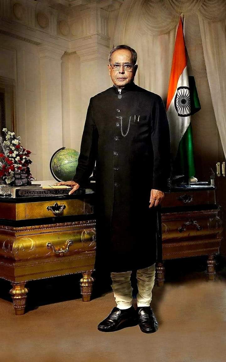 भारत के पूर्व राष्ट्रपति माननीय स्व श्री प्रणब मुखर्जी की पुण्य तिथि पर हार्दिक श्रद्धांजलि एवं शत शत नमन ।
