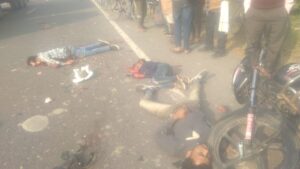 अयोध्या01दिसम्बर*अज्ञात वाहन की टक्कर में बाइक सवार दो युवकों की मौत,एक ट्रामा सेंटर रेफर