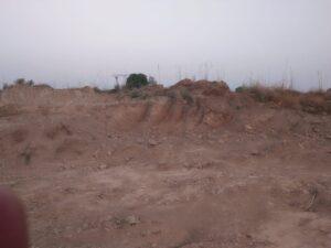 कानपुर31मई*मिट्टी चोरों ने नहीं बख्शी कब्रिस्तान की जमीन * रात के अँधेरे में भर कर ले गये मुर्दे *