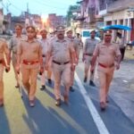 कौशाम्बी29जून*मंझनपुर पुलिस फोर्स के साथ कोतवाल ने किया कस्बे में पैदल भ्रमण*