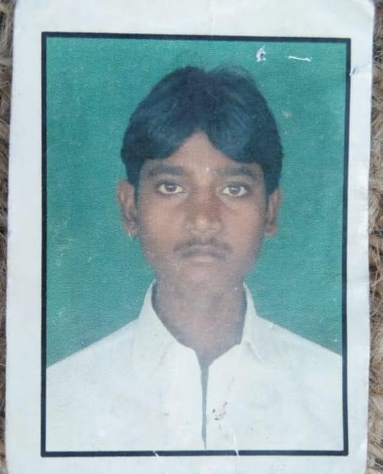 औरैया 07 दिसम्बर *जुआ में रुपये हारने पर युवक ने लगाई फाँसी, मौत*