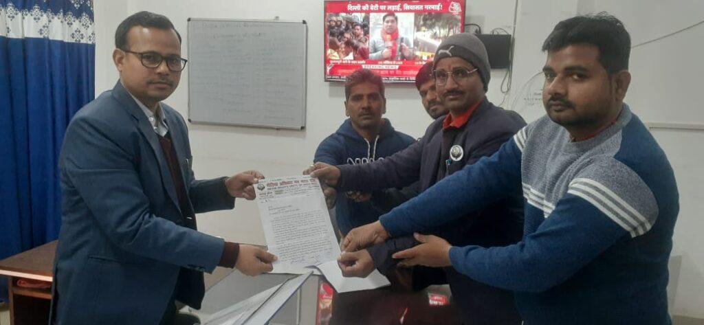 औरैया02जनवरी2023*मीडिया अध्यक्ष मंच भारत ने मुख्यमंत्री को चार सूत्रीय ज्ञापन देकर शहीदो की सहादत को यादगार बनाने मांग की