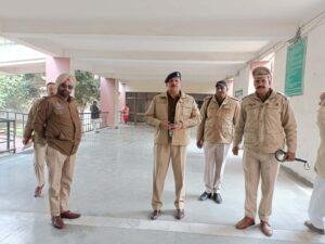 पंजाब 04 जनवरी*तहसील कोर्ट कम्पलैक्स में डीएसपी विभोर शर्मा ने लिया सुरक्षा प्रबंधों का जायजा पंजाब 04 जनवरी*तहसील कोर्ट कम्पलैक्स में डीएसपी विभोर शर्मा ने लिया सुरक्षा प्रबंधों का जायजा
