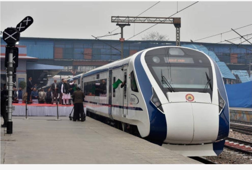 राँची झारखंड05जनवरी2023*वंदे भारत महज 5 घंटे में पहुंचेगी हटिया टू हावड़ा* राँची झारखंड05जनवरी2023*वंदे भारत महज 5 घंटे में पहुंचेगी हटिया टू हावड़ा*