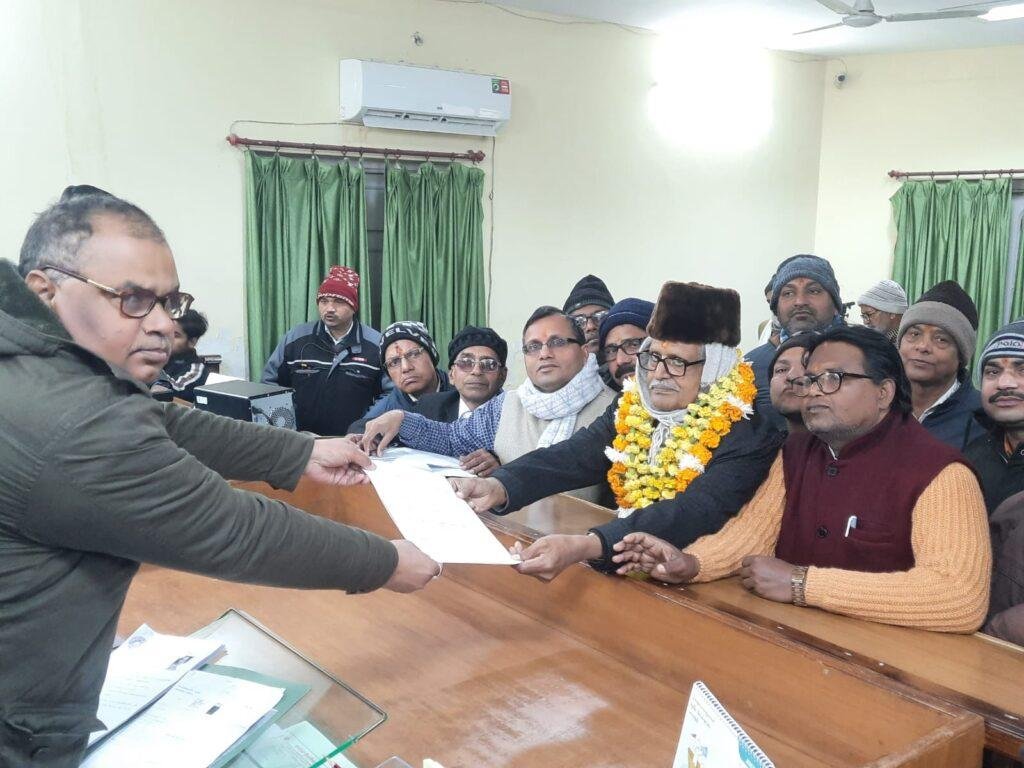 कानपुर06जनवरी2023*कानपुर खण्ड शिक्षक निर्वाचन क्षेत्र से श्री राज बहादुर सिंह चन्देल, निर्दलीय प्रत्याशी ने अपना नामांकन कराया। कानपुर06जनवरी2023*कानपुर खण्ड शिक्षक निर्वाचन क्षेत्र से श्री राज बहादुर सिंह चन्देल, निर्दलीय प्रत्याशी ने अपना नामांकन कराया।