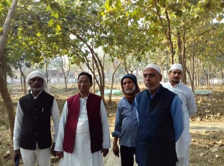 रोहतास08जनवरी2023*स्वतंत्रता सेनानी अब्दुल कयूम अंसारी साहब की कब्र की मुकम्मल सफाई का मुआयना किया गया रोहतास08जनवरी2023*स्वतंत्रता सेनानी अब्दुल कयूम अंसारी साहब की कब्र की मुकम्मल सफाई का मुआयना किया गया