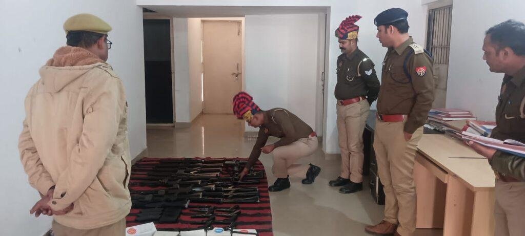 कौशाम्बी09जनवरी2023*क्षेत्राधिकारी मंझनपुर द्वारा थाना करारी का किया गया अर्धवार्षिक निरीक्षण* कौशाम्बी09जनवरी2023*क्षेत्राधिकारी मंझनपुर द्वारा थाना करारी का किया गया अर्धवार्षिक निरीक्षण*