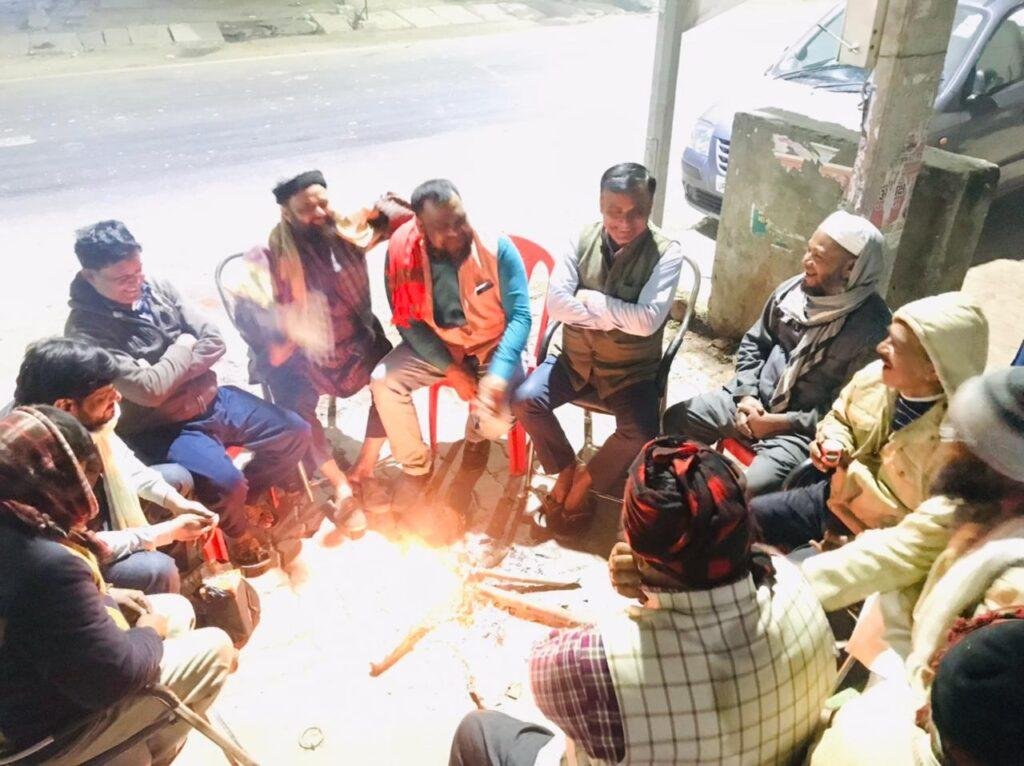 बाराबंकी09जनवरी2023*हैदरगढ़ विकासखंड के अधीन आबादी में नही है कोई अलाव की व्यवस्था हार्ड कपाती सर्दी से लोक बेहाल* बाराबंकी09जनवरी2023*हैदरगढ़ विकासखंड के अधीन आबादी में नही है कोई अलाव की व्यवस्था हार्ड कपाती सर्दी से लोक बेहाल*