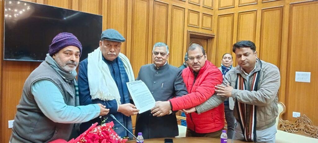 दिल्ली09जनवरी*आईएफएसएमएन उपाध्यक्ष रवींद्र गुप्ता ने दिल्ली विधानसभा अध्यक्ष को सौंपा पत्रकारों की मांगों का पुलिंदा दिल्ली09जनवरी*आईएफएसएमएन उपाध्यक्ष रवींद्र गुप्ता ने दिल्ली विधानसभा अध्यक्ष को सौंपा पत्रकारों की मांगों का पुलिंदा