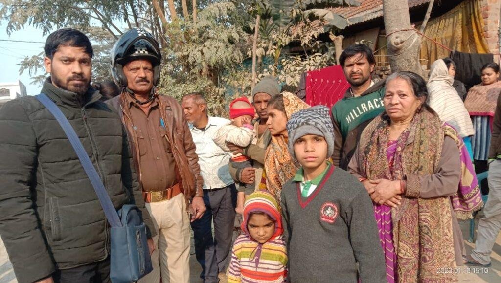 कानपुर20जनवरी23*पनकी पुलिस द्वारा नावालिक बच्ची को पाकर परिजनों के चेहरे खिले ।* कानपुर20जनवरी23*पनकी पुलिस द्वारा नावालिक बच्ची को पाकर परिजनों के चेहरे खिले ।*