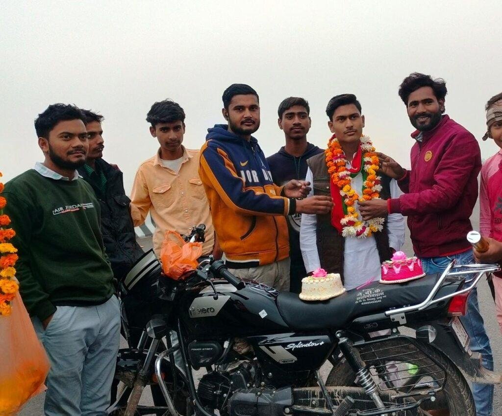 कानपुर नगर23जनवरी2023*युवा नेता का जन्मदिन मनाया गया