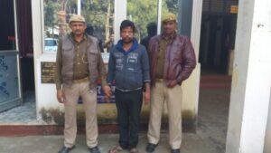 भदौही24जनवरी2023*√नाबालिग को बहला-फुसलाकर भगा ले जाने का आरोपी अभियुक्त गिरफ्तार* भदौही24जनवरी2023*√नाबालिग को बहला-फुसलाकर भगा ले जाने का आरोपी अभियुक्त गिरफ्तार*