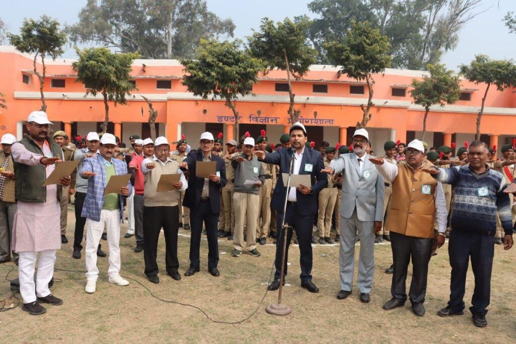 चित्रकूट25जनवरी*सर्वश्रेष्ठ लोकतांत्रिक सरकार के गठन में मतदाताओं की भूमिका सराहनीय होती है--डीएम