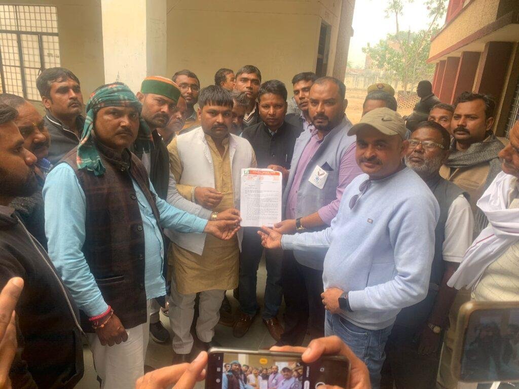 प्रयागराज26जनवरी*प्रधानमंत्री आवास योजना आवंटन में धांधली को लेकर भाकियू ने उपजिलाधिकारी को सौंपा ज्ञापन प्रयागराज26जनवरी*प्रधानमंत्री आवास योजना आवंटन में धांधली को लेकर भाकियू ने उपजिलाधिकारी को सौंपा ज्ञापन