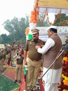 औरैया26जनवरी*पुलिस उपाधीक्षक के पद पर रायबरेली में तैनात दिबियापुर के इंद्रपाल सिंह को मेडल पहनाकर किया गया सम्मानित* औरैया26जनवरी*पुलिस उपाधीक्षक के पद पर रायबरेली में तैनात दिबियापुर के इंद्रपाल सिंह को मेडल पहनाकर किया गया सम्मानित*