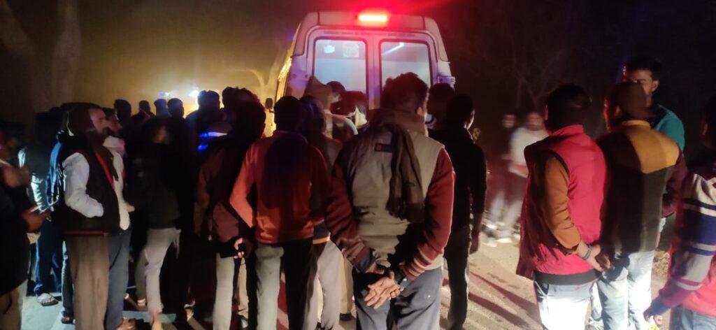 कौशाम्बी26जनवरी*सड़क हादसे में एक भाई की मौत दूसरा गंभीर घायल*