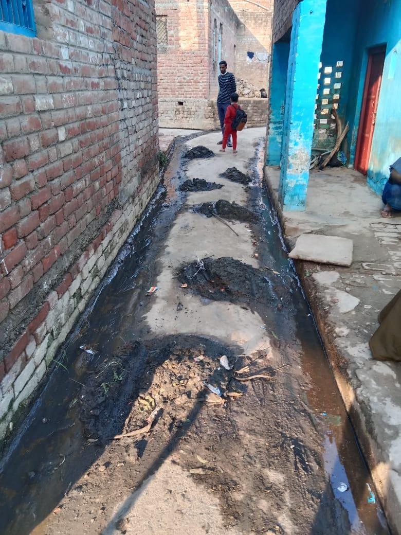 औरैया28जनवरी2023*सफाई कर्मियों की मनमानी के चलते ग्रामीणों में आक्रोश औरैया28जनवरी2023*सफाई कर्मियों की मनमानी के चलते ग्रामीणों में आक्रोश