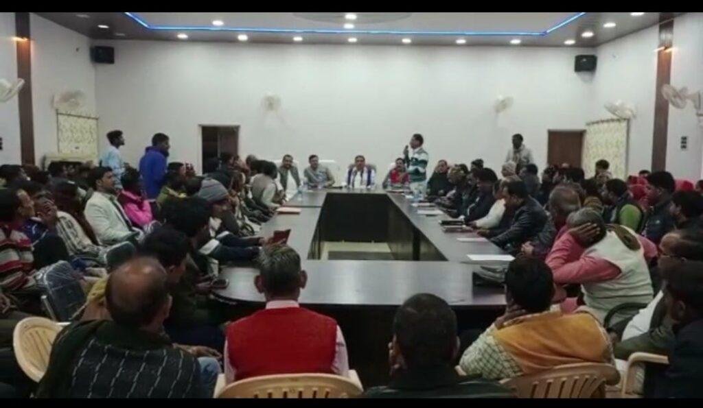 औरैया31जनवरी*क्षेत्र पंचायत की बैठक में हुई विकास कार्यों की समीक्षा कार्यों में तेजी लाएं कर्मचारी* औरैया31जनवरी*क्षेत्र पंचायत की बैठक में हुई विकास कार्यों की समीक्षा कार्यों में तेजी लाएं कर्मचारी*