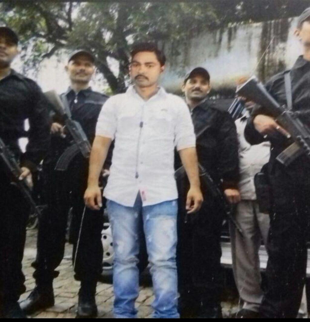 आगरा02जनवरी2023*मुझे मुस्लिम कट्टरपंथियों ने सरकार की वोटों की राजनीति के चलते मुझे आत्महत्या करने को मजबूर कर दिया है-गुल चमन शेरवानी