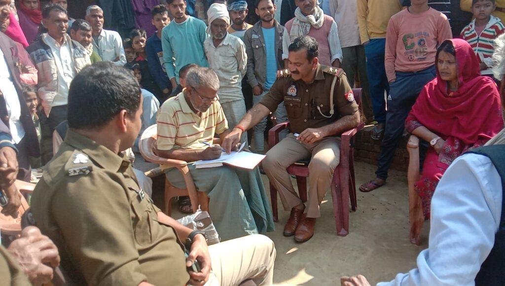 औरैया06फरवरी2023*युवक ने घर के अंदर कमरे में फाँसी लगाकर दी जान* औरैया06फरवरी2023*युवक ने घर के अंदर कमरे में फाँसी लगाकर दी जान*