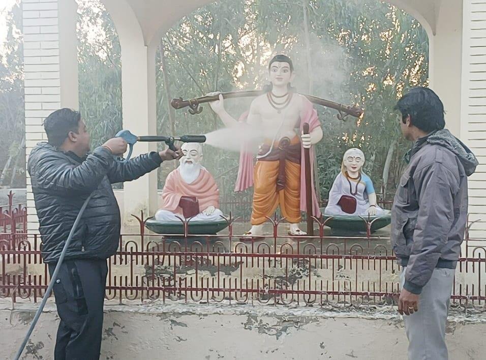 पंजाब 11 फरवरी *वार्ड नं. 33 व 34 के पार्षदों ने की मूर्तियों की सफाई