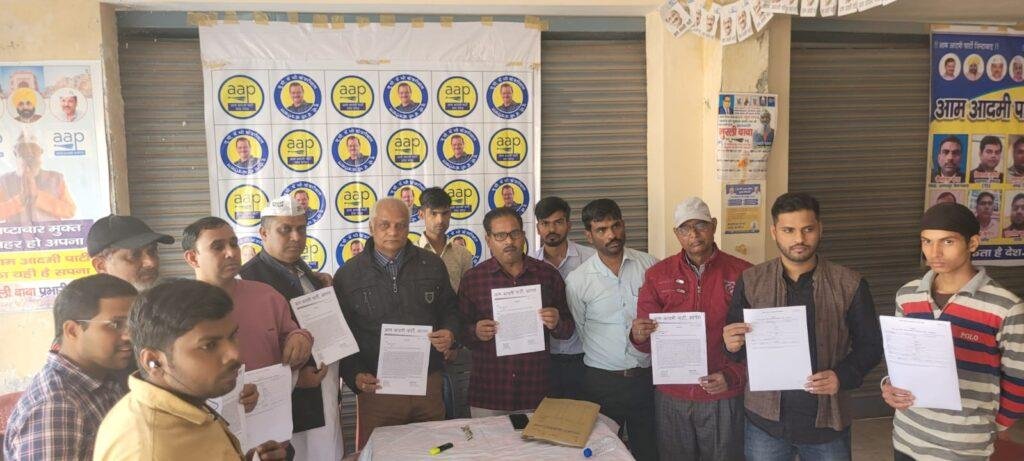 आगरा 19 फरवरी*अरबों रुपए की जमीन पर आवास विकास की बेड डील के विरोध में पीआईएल कपिल बाजपेई* आगरा 19 फरवरी*अरबों रुपए की जमीन पर आवास विकास की बेड डील के विरोध में पीआईएल कपिल बाजपेई*