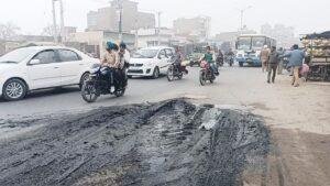 पंजाब 21 फरवरी *सीवरेज से निकाली सिल्ट सडक़ पर छोड़ी, राहगीर व दुकानदार परेशान पंजाब 21 फरवरी *सीवरेज से निकाली सिल्ट सडक़ पर छोड़ी, राहगीर व दुकानदार परेशान