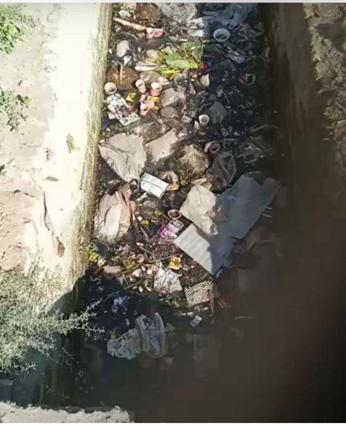 लखनऊ 13 फरवरी 2023*शासनादेशों की अवहेलना करते लखनऊ नगर निगम ज़ोन 7 के जोनलाधिकारी एवं कर्मचारीगण । लखनऊ 13 फरवरी 2023*शासनादेशों की अवहेलना करते लखनऊ नगर निगम ज़ोन 7 के जोनलाधिकारी एवं कर्मचारीगण ।
