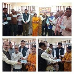 औरैया16फरवरी*अजीतमल तहसील सभागार में सदर विधायिका किसानों को बांटी सहायता राशि। औरैया16फरवरी*अजीतमल तहसील सभागार में सदर विधायिका किसानों को बांटी सहायता राशि।