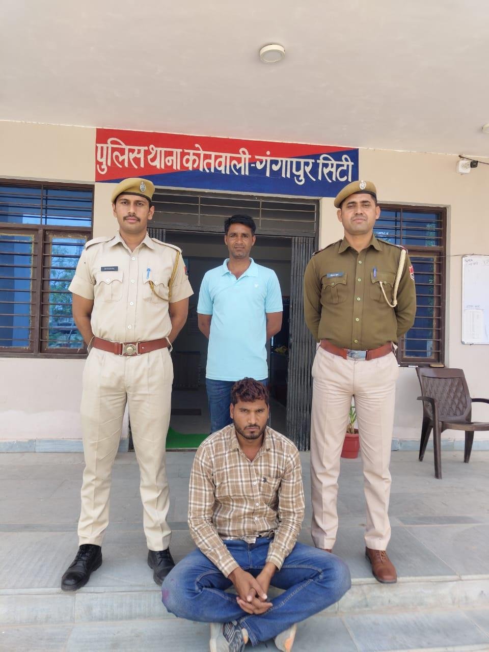 सवाई माधोपुर 15 मार्च* अध्यापिका के घर हुई नगदी एवं जेवरात चोरी के संबंध में पुलिस ने किया एक गिरफ्तार।