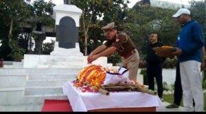 प्रयागराज2मार्च*शहीद सिपाही राघवेंद्र को लखनऊ पुलिस लाइन में दी गई सलामी