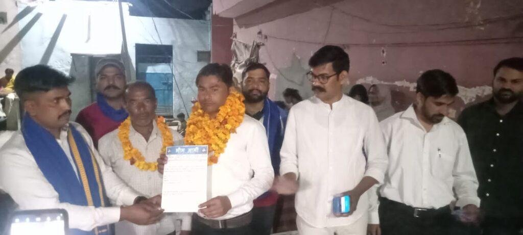 गाजियाबाद13मार्च*गाजियाबाद के ब्रज नगरी सेवा भारती नंद ग्राम मैं भीम आर्मी भारत एकता मिशन की मीटिंग संपन्न हुई।