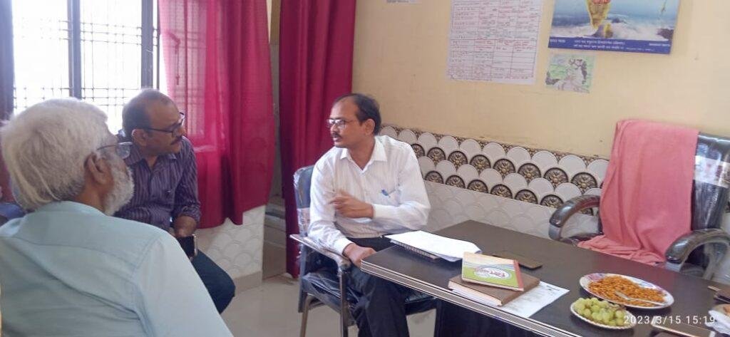 कौशांबी 15 मार्च*निरीक्षण के दौरान कमिया मिलने पर सुधार करने की हिदायत दे कर चले गए अधिकारी* कौशांबी 15 मार्च*निरीक्षण के दौरान कमिया मिलने पर सुधार करने की हिदायत दे कर चले गए अधिकारी*