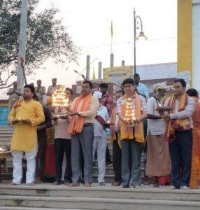 कौशांबी 24 मार्च*डीएम सीडीओ ने किया गंगा आरती* कौशांबी 24 मार्च*डीएम सीडीओ ने किया गंगा आरती*