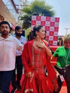 प्रयागराज 25 मार्च *प्रयागराज पंहुची अभिनेत्री रश्मिका ने फैंस के उत्साह को देख बोलीं- इट्स अमेजिंग। प्रयागराज 25 मार्च *प्रयागराज पंहुची अभिनेत्री रश्मिका ने फैंस के उत्साह को देख बोलीं- इट्स अमेजिंग।