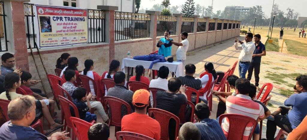 भागलपुर 26 मार्च *सेंडिश में आम जनता को सिखाया सी पी आर