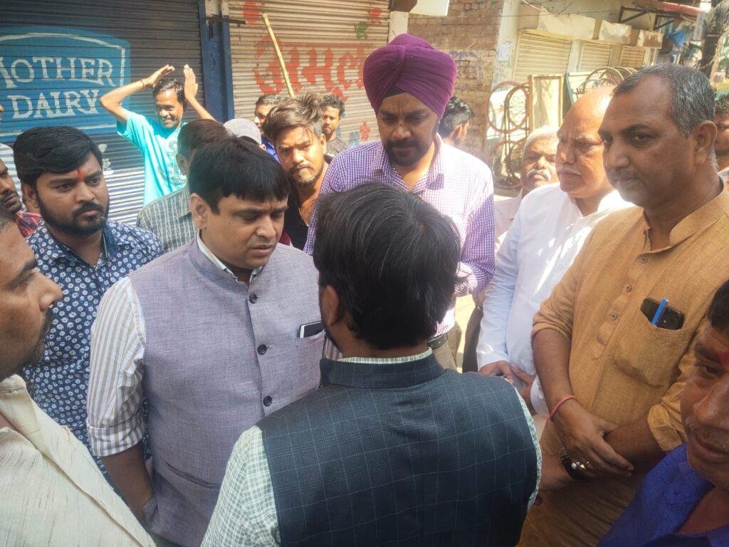 लखनऊ28मार्च*LDA की लापरवाही से पार्कों पर अवैध कब्जा,