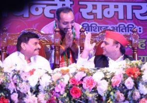 कानपुर28मार्च*पूर्व मुख्यमंत्री अखिलेश यादव व शिवपाल सिंह ने कानपुर में राष्ट्रवादी खटिक विकास समिति के रजत जयन्ती समारोह" में शिरकत की।