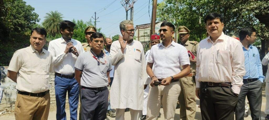 कानपुर29मार्च*मैट्रो के कार्य में आ रही बाधाएं हुई दूर, बीआईसी की भूमि पर आज से प्रारंभ हुआ मेट्रो का कार्य।