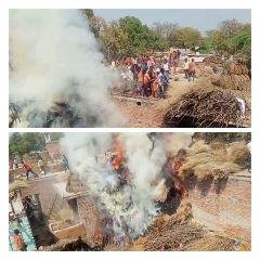 औरैया 09 मार्च* बिजली के तार से हुई स्पार्किंग से दो मकानो में लगी भयंकर आग