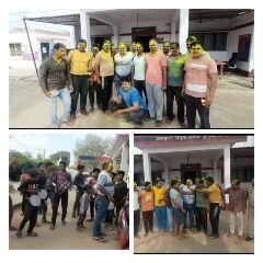 औरैया 09 मार्च* बिधूना कोतवाली में पुलिसकर्मियों ने जमकर खेली होली