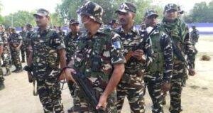 भागलपुर 28 मार्च*  रामनवमी की शोभा यात्रा और चैती दुर्गा विसर्जन के दौरान शहरवासियों को शांति का सन्देश देने के लिए पुलिस ने किया फ्लैग मार्च।