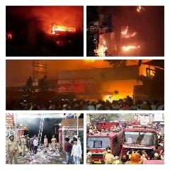कानपुर 31 मार्च* कानपुर नगर के बांस मंडी में कपड़े का होलसेल मार्केट 8 घंटे से जल रहा है 800 से ज्यादा दुकानें जल चुकी हैं।