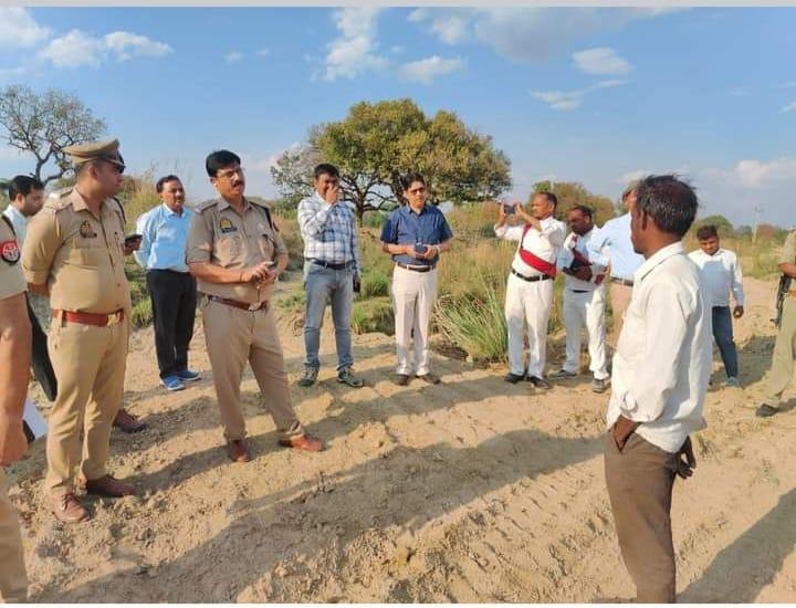 कौशाम्बी02अप्रैल*आगामी होने वाले कौशाम्बी महोत्सव के दृष्टिगत कार्यक्रम स्थल का निरीक्षण किया गया।