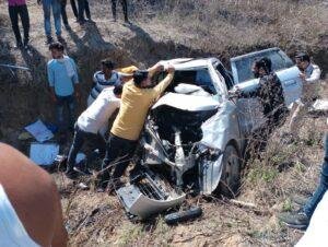 छतरपुर03अप्रैल*एनएच 86 छतरपुर महोबा हाईवे पर गढ़ी मलहरा थाना क्षेत्र के अंतर्गत हुआ भयंकर एक्सीडेंट। छतरपुर03अप्रैल*एनएच 86 छतरपुर महोबा हाईवे पर गढ़ी मलहरा थाना क्षेत्र के अंतर्गत हुआ भयंकर एक्सीडेंट।