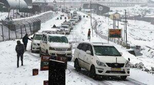 सिक्किम04अप्रैल*सिक्कम में बर्फीले तूफान का कहर: 6 की मौत, 80 लोग अभी बर्फ में दबे- सेना रेसक्यू में जुटी*