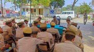 कौशांबी 4 अप्रैल* चायल सीओ योगेंद्र कृष्ण नारायण ने चार्ज संभालते ही सभी को दिए आवश्यक दिशा निर्देश।