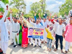 जयपुर11अप्रैल* शहीद स्मारक पर अनशन में किया कूच*