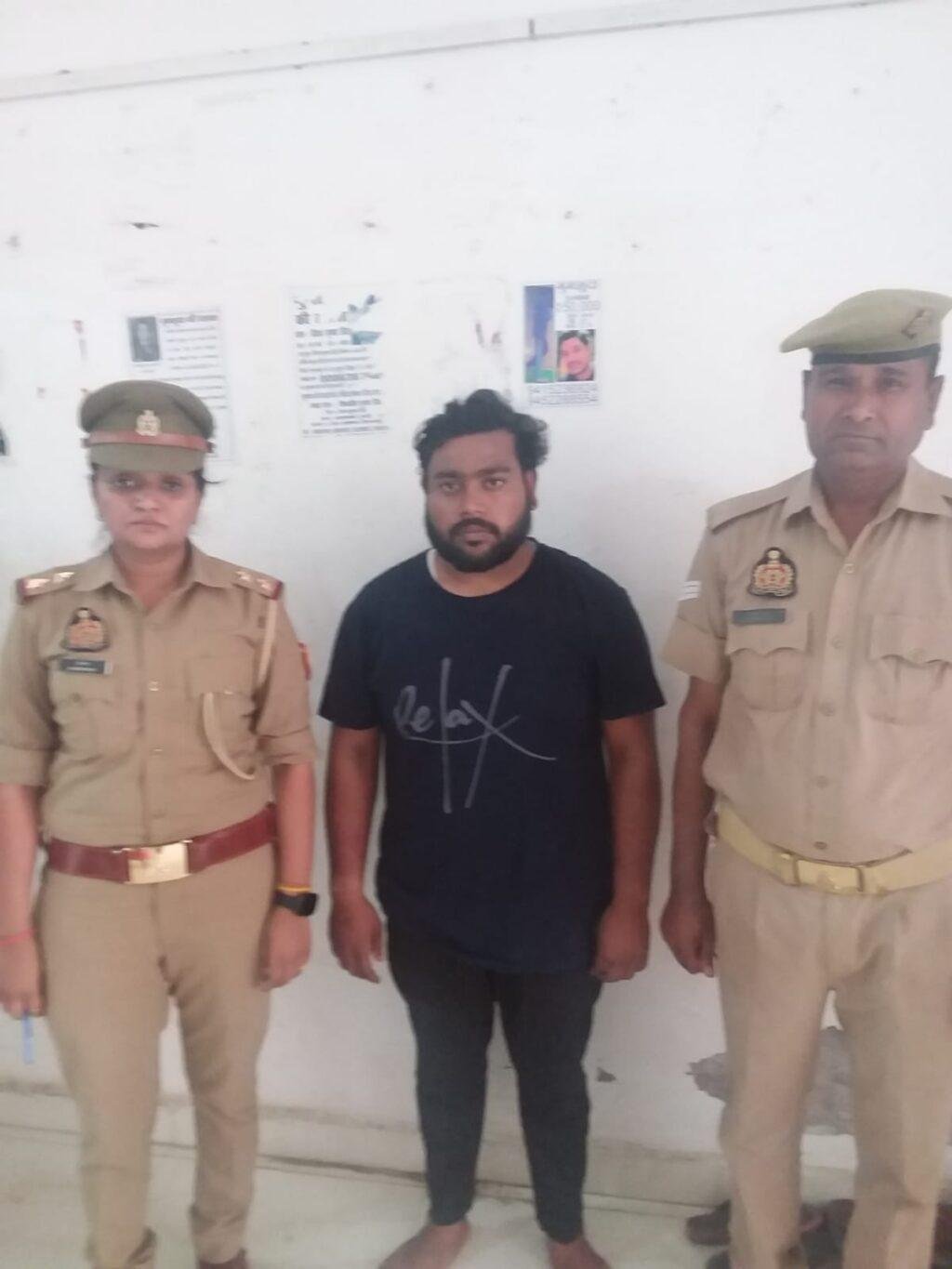 मथुरा12अप्रैल*वृन्दावन पुलिस द्वारा चोरी की घटना का अनावरण मथुरा12अप्रैल*वृन्दावन पुलिस द्वारा चोरी की घटना का अनावरण