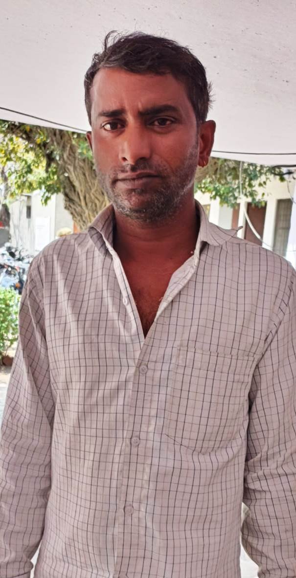 मथुरा12अप्रैल*थाना मांट पुलिस द्वारा गैंगस्टर एक्ट के अभियोग मे नामित व वांछित अभियुक्त को गिरफ्तार कर भेजा जेल।*